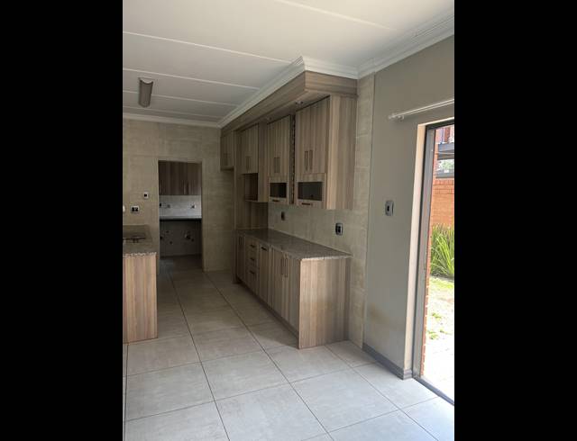 2 BEDROOM APARTMENT RENTED IN CRAIGHALL